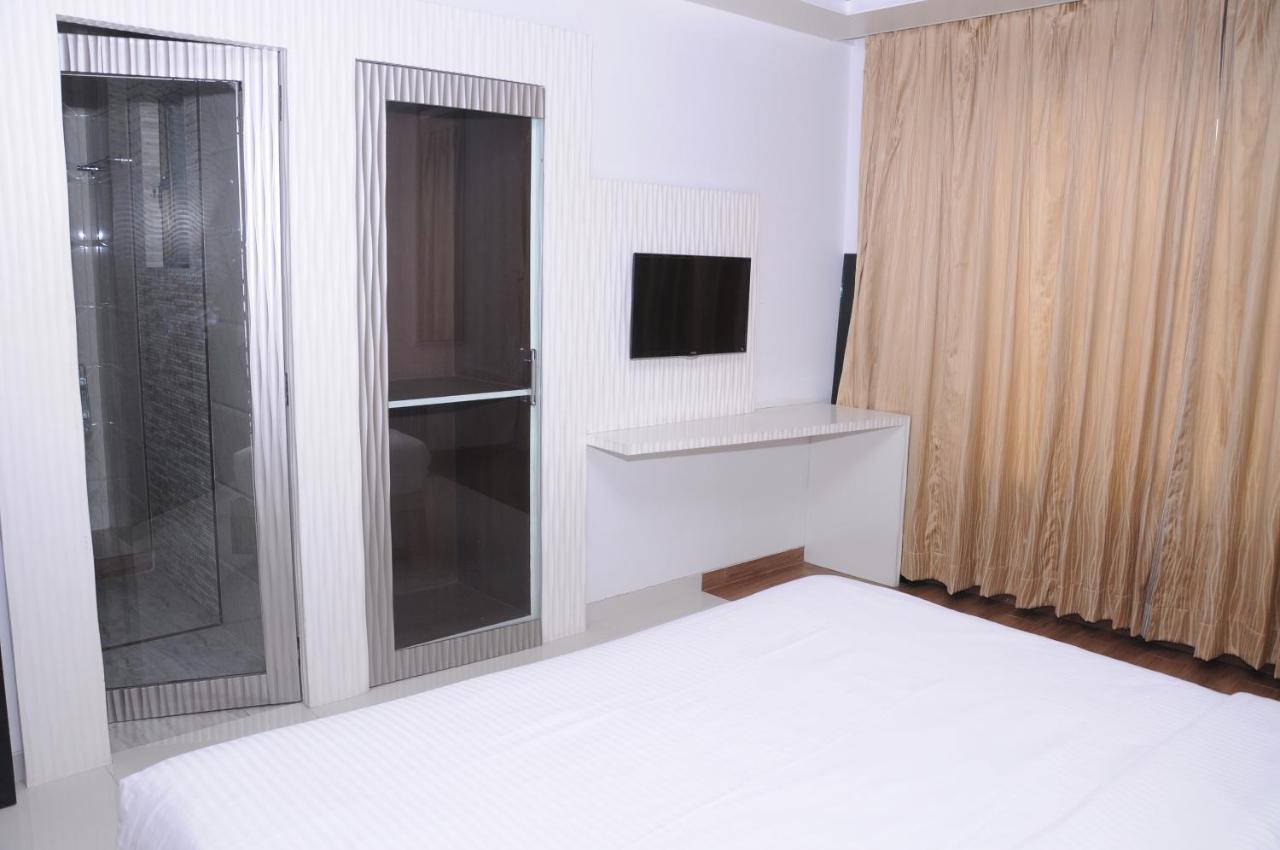 Hotel City Heart Ширди Номер фото