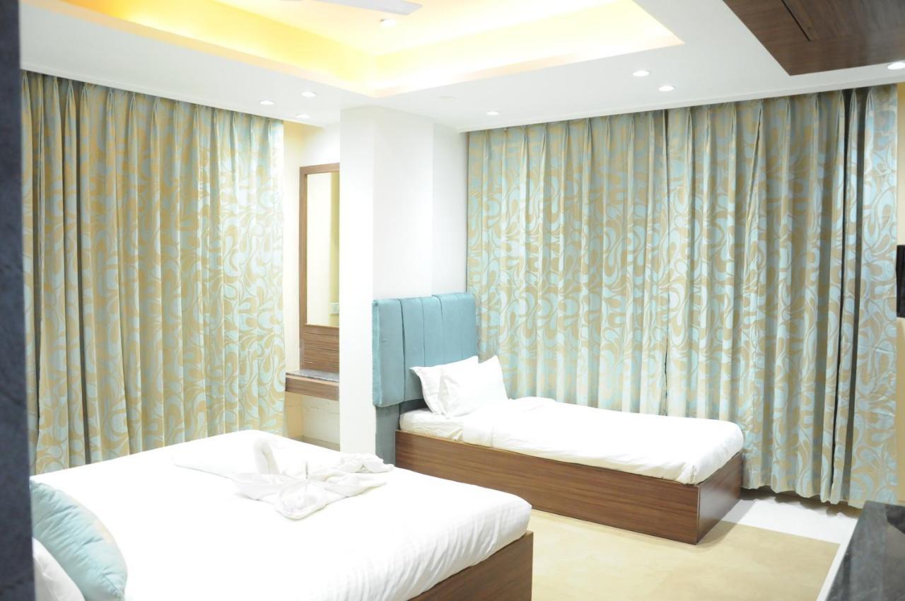Hotel City Heart Ширди Номер фото