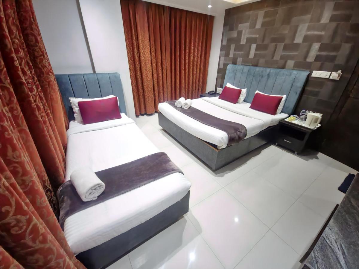 Hotel City Heart Ширди Экстерьер фото