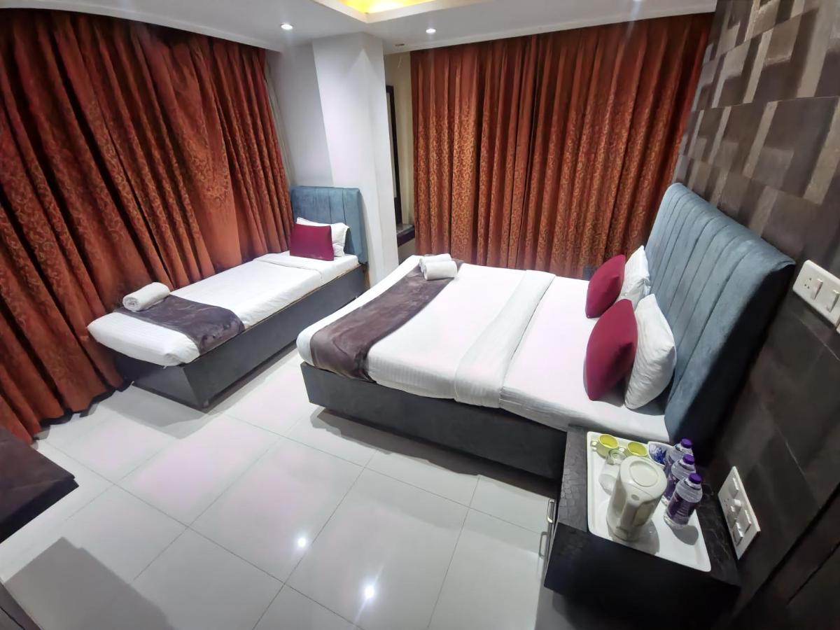 Hotel City Heart Ширди Экстерьер фото