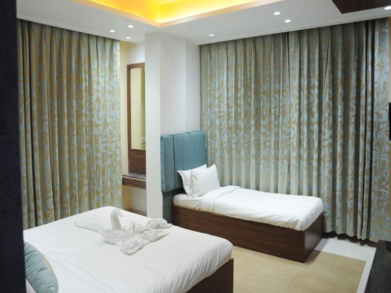 Hotel City Heart Ширди Экстерьер фото