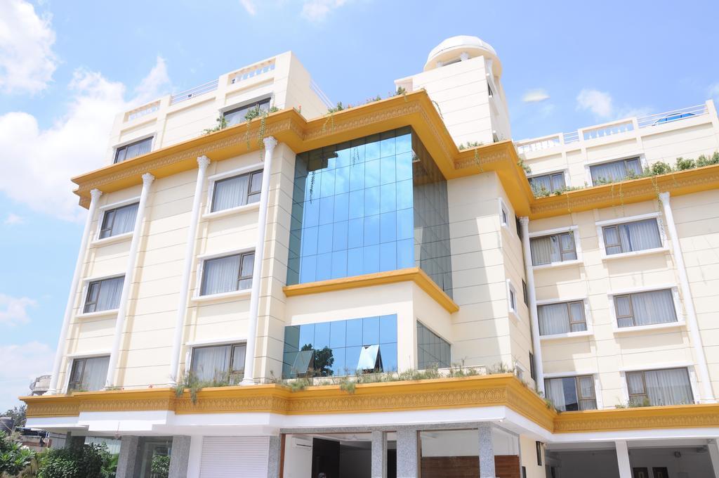 Hotel City Heart Ширди Экстерьер фото